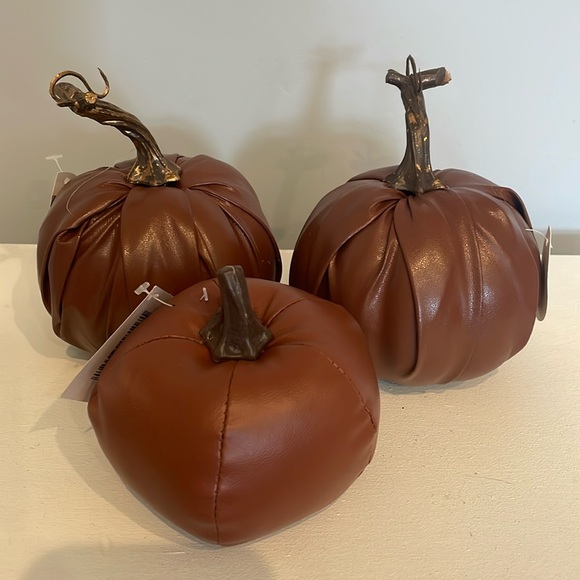 Chocolate leather like mini pumpkins set of 3 new - Picture 1 of 2